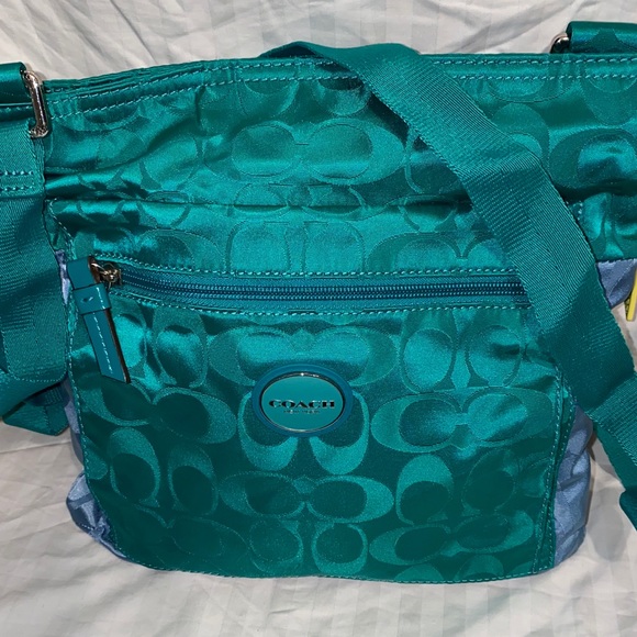 Coach - Picture 3 of 10